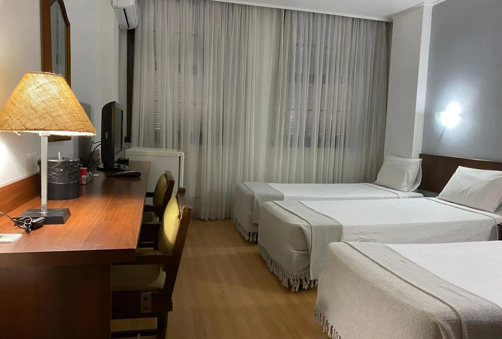 City Hotel By Fast10 Porto Alegre 3*,